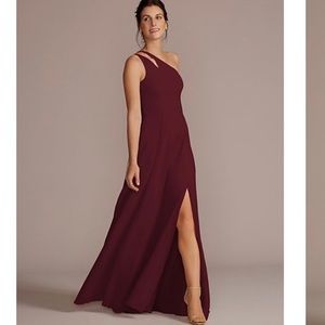 Burgundy Chiffon One-Shoulder Bridesmaid’s Dress | UNALTERED | EUC